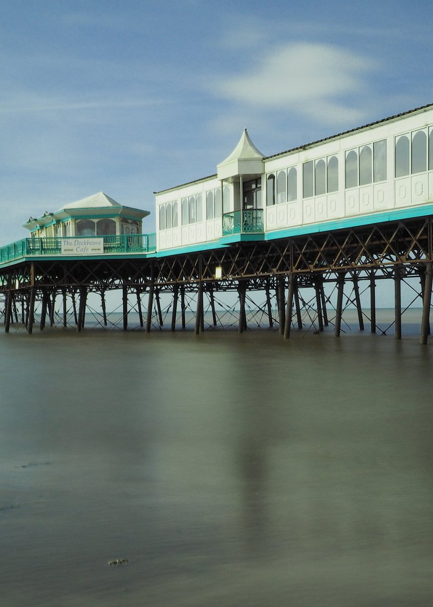 ST. ANNES BEACH & PIER — Golden sands and a historic pier. Ideal for a slow afternoon walk, beach games, or fresh sea air.